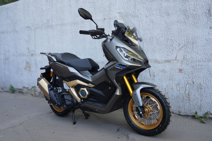 Скутер Motosuper Adviser 180 Light Grey (темно серый) + Gold rims